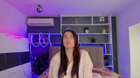 Stephie online show from 02-09-26, 06:39