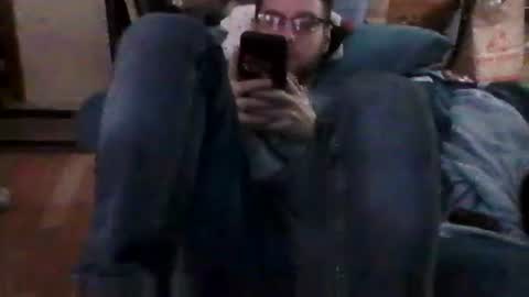 Ian23602 online show from 12-12-24, 01:21