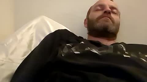 Snapshot of sterng123 chatting on 12-07-24, 01:58 sterng123 online show from 12-07-24, 01:58