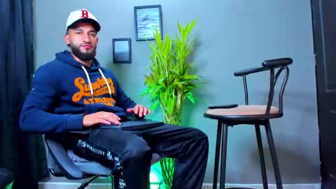 Snapshot of stev_velez chatting on 10-08-25, 10:57 Steve online show from 10-08-25, 10:57