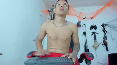 Snapshot of steven19_latinboy chatting on 11-02-25, 11:56 Steven online show from 11-02-25, 11:56