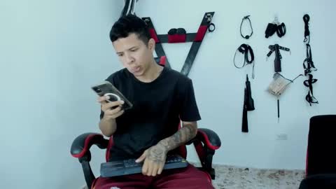 Snapshot of steven19_latinboy chatting on 11-05-25, 11:43 Steven online show from 11-05-25, 11:43