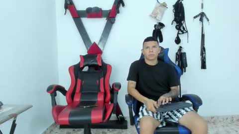 Snapshot of steven19_latinboy chatting on 12-16-25, 01:27 Steven online show from 12-16-25, 01:27