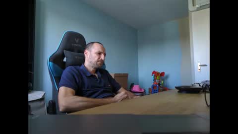 stickolive1 online show from 09-18-25, 01:35