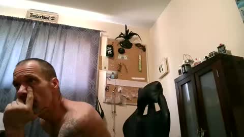 Snapshot of still_luv_this_job chatting on 09-14-25, 07:35 Gem online show from 09-14-25, 07:35