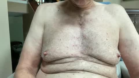 Snapshot of stillbad2 chatting on 10-29-25, 04:20 Stillbad2 online show from 10-29-25, 04:20