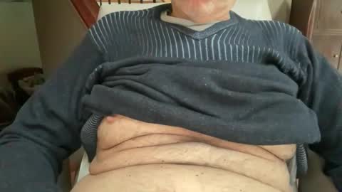 Snapshot of stillbad2 chatting on 11-05-25, 09:04 Stillbad2 online show from 11-05-25, 09:04