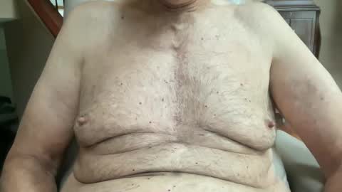 Snapshot of stillbad2 chatting on 11-10-25, 06:18 Stillbad2 online show from 11-10-25, 06:18