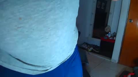 Snapshot of stily_santos_ chatting on 09-25-25, 04:05 stily online show from 09-25-25, 04:05
