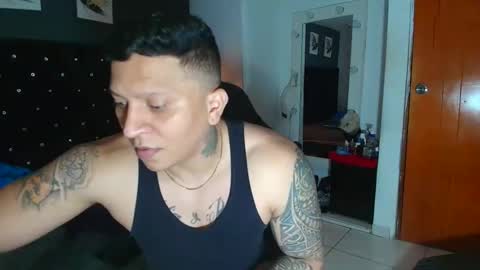 Snapshot of stily_santos_ chatting on 10-18-25, 03:20 stily online show from 10-18-25, 03:20