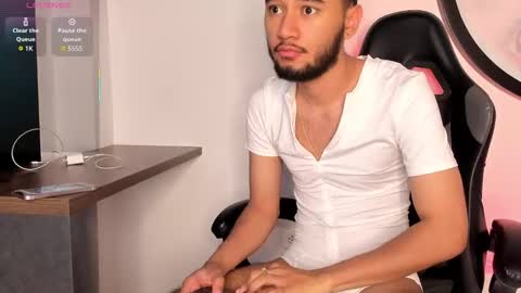 stiven__01 online show from 09-21-25, 11:56
