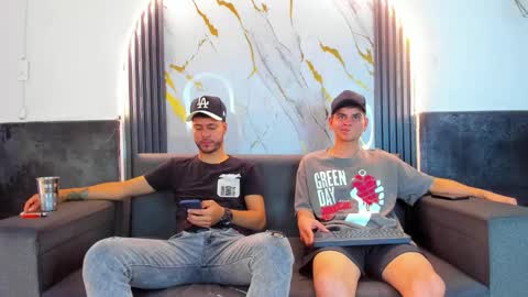 friends online show from 02-20-26, 06:26