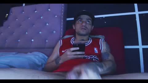 stiven online show from 11-04-25, 09:36