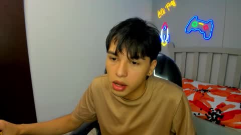 Stiwen online show from 10-15-25, 03:12