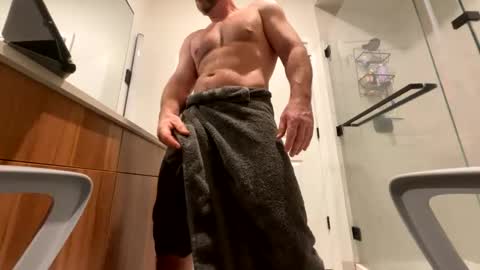 stlhotwifeguy online show from 02-28-25, 07:56