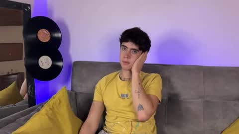 Snapshot of stolas_ying chatting on 02-27-26, 12:32 Stolas online show from 02-27-26, 12:32