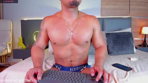 Stone Lee  online show from 01-19-25, 08:07