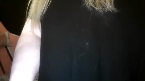 Snapshot of stoned2dabones666 chatting on 01-05-25, 02:41 Haily online show from 01-05-25, 02:41