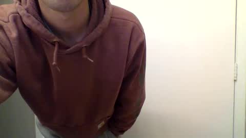 Snapshot of stoned32w chatting on 02-18-26, 03:24 Cameron online show from 02-18-26, 03:24