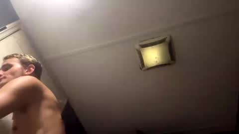 stonerlife42022 online show from 10-05-25, 04:22