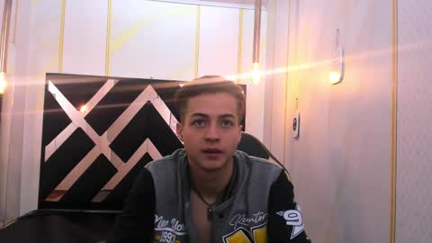 Snapshot of stonne69 chatting on 02-18-25, 02:27 stonne69 online show from 02-18-25, 02:27