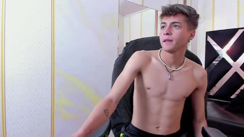 Snapshot of stonne69 chatting on 03-07-25, 04:33 stonne69 online show from 03-07-25, 04:33