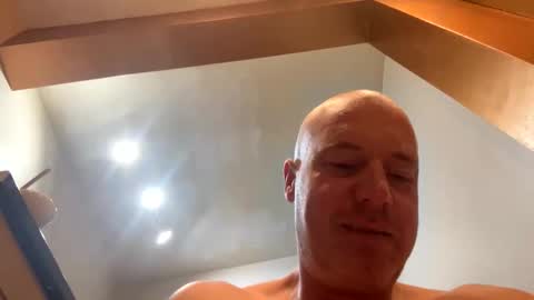 Snapshot of stoodley22 chatting on 10-20-25, 04:35 Stoodley22 online show from 10-20-25, 04:35