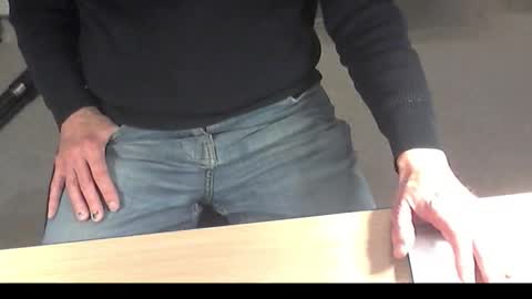 Dave online show from 11-16-25, 05:51