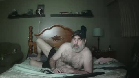 Snapshot of straightbear4you chatting on 03-02-25, 12:43 Straightbear4you online show from 03-02-25, 12:43