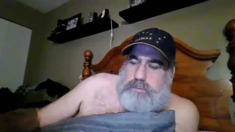 Snapshot of straightbear4you chatting on 09-10-25, 08:03 Straightbear4you online show from 09-10-25, 08:03