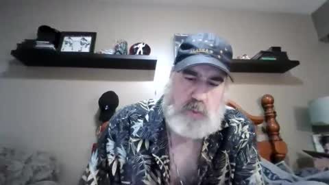 Straightbear4you online show from 01-14-26, 02:06