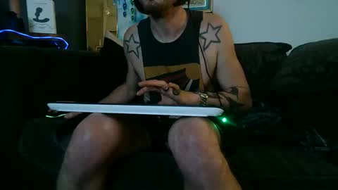 straitpipermann22 online show from 12-16-25, 02:33