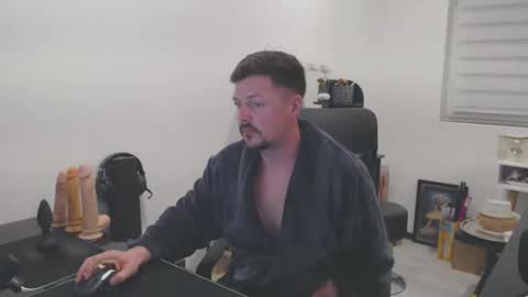 Snapshot of straponloverboy chatting on 02-13-25, 01:15 ImYours online show from 02-13-25, 01:15