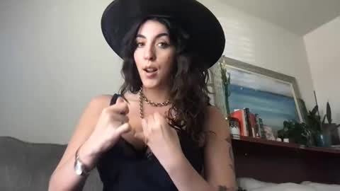 Angel Baby online show from 10-31-25, 07:59