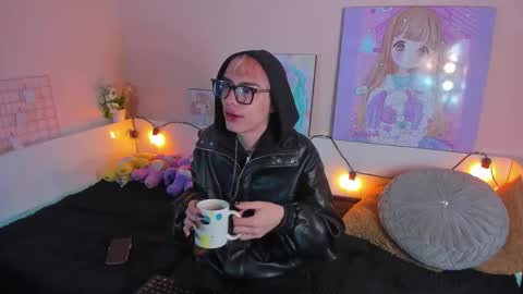 strawberry_kitty_ online show from 11-03-25, 03:30