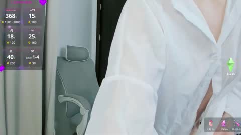 strawberry_loveee online show from 11-09-25, 06:12