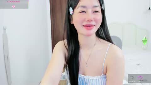 strawberry_loveee online show from 02-13-26, 05:03