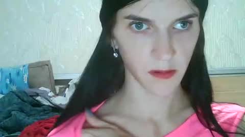 Snapshot of strawberry_storm chatting on 09-08-25, 05:23 Strawberry Storm online show from 09-08-25, 05:23