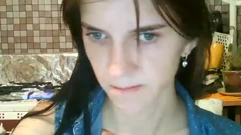 Snapshot of strawberry_storm chatting on 10-16-25, 12:22 Strawberry Storm online show from 10-16-25, 12:22