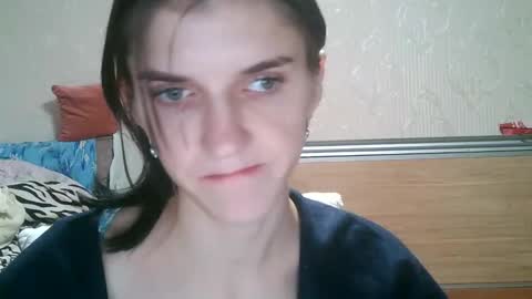 Snapshot of strawberry_storm chatting on 11-08-25, 01:39 Strawberry Storm online show from 11-08-25, 01:39