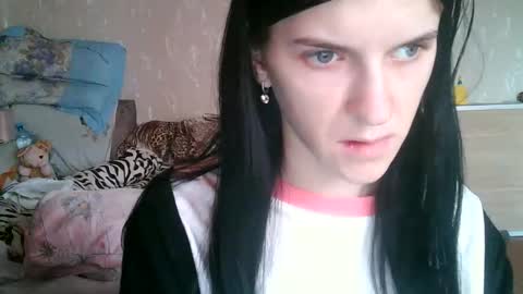 Snapshot of strawberry_storm chatting on 03-30-26, 01:23 Strawberry Storm online show from 03-30-26, 01:23