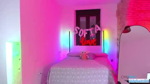 Snapshot of strawberrysofi chatting on 02-06-25, 12:59 Sofia online show from 02-06-25, 12:59