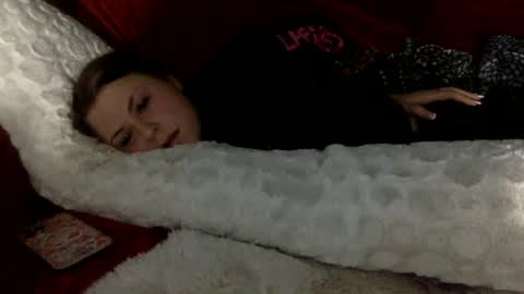 Snapshot of strawbrysugar chatting on 02-26-25, 02:03 Ruby Moon online show from 02-26-25, 02:03