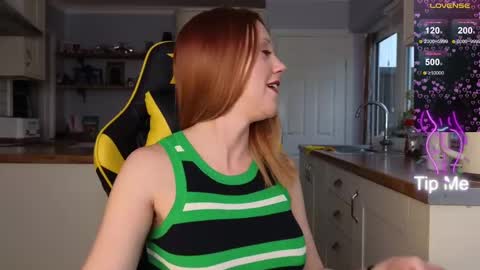 Snapshot of stripmequick chatting on 01-21-25, 02:59 Amorina online show from 01-21-25, 02:59