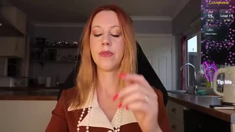 Snapshot of stripmequick chatting on 09-17-25, 09:11 Amorina online show from 09-17-25, 09:11