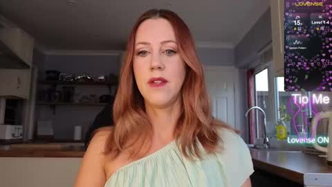 Snapshot of stripmequick chatting on 11-12-25, 10:26 Amorina online show from 11-12-25, 10:26