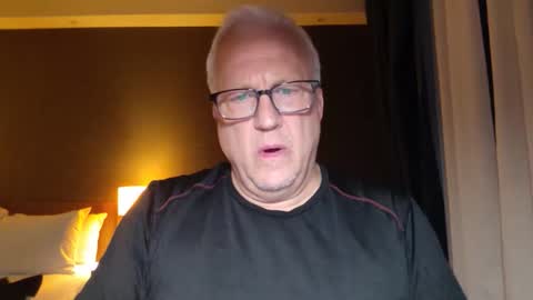 Stroking For You online show from 10-27-25, 05:39