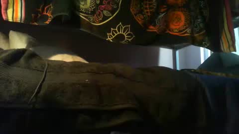 Snapshot of strokensmoke420 chatting on 11-10-25, 09:47 strokensmoke420 online show from 11-10-25, 09:47