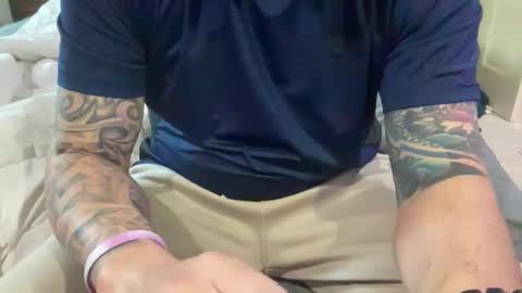 Snapshot of stroking33again chatting on 11-08-25, 03:56 stroking33again online show from 11-08-25, 03:56