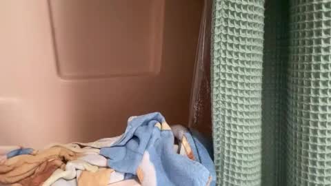 Snapshot of stroking33again chatting on 11-10-25, 02:38 stroking33again online show from 11-10-25, 02:38